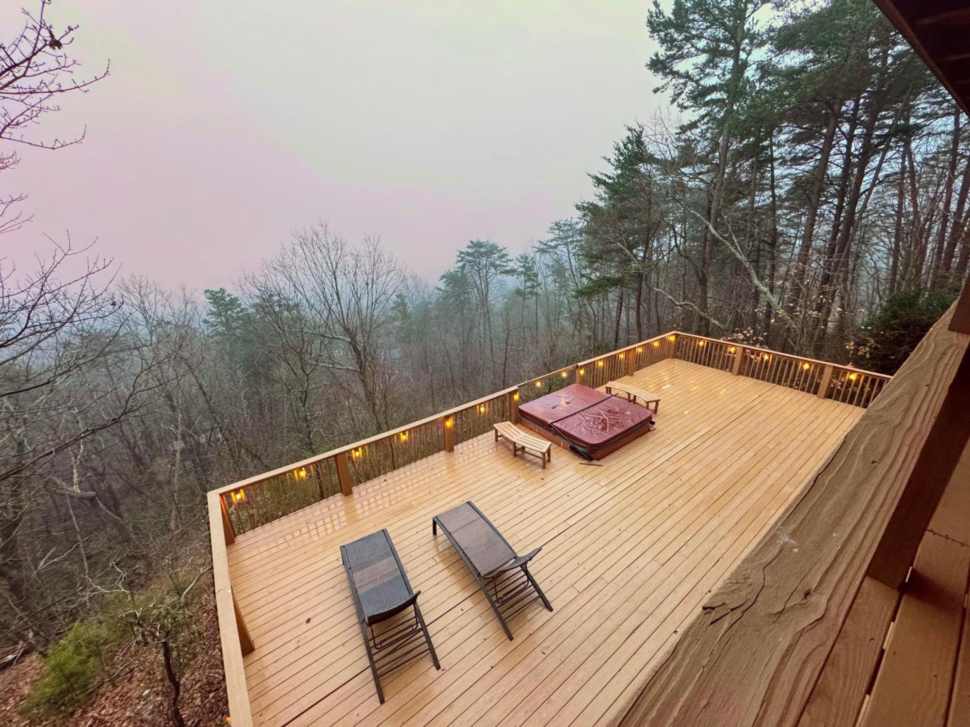 Above And Beyond, With Massive Views Near Helen